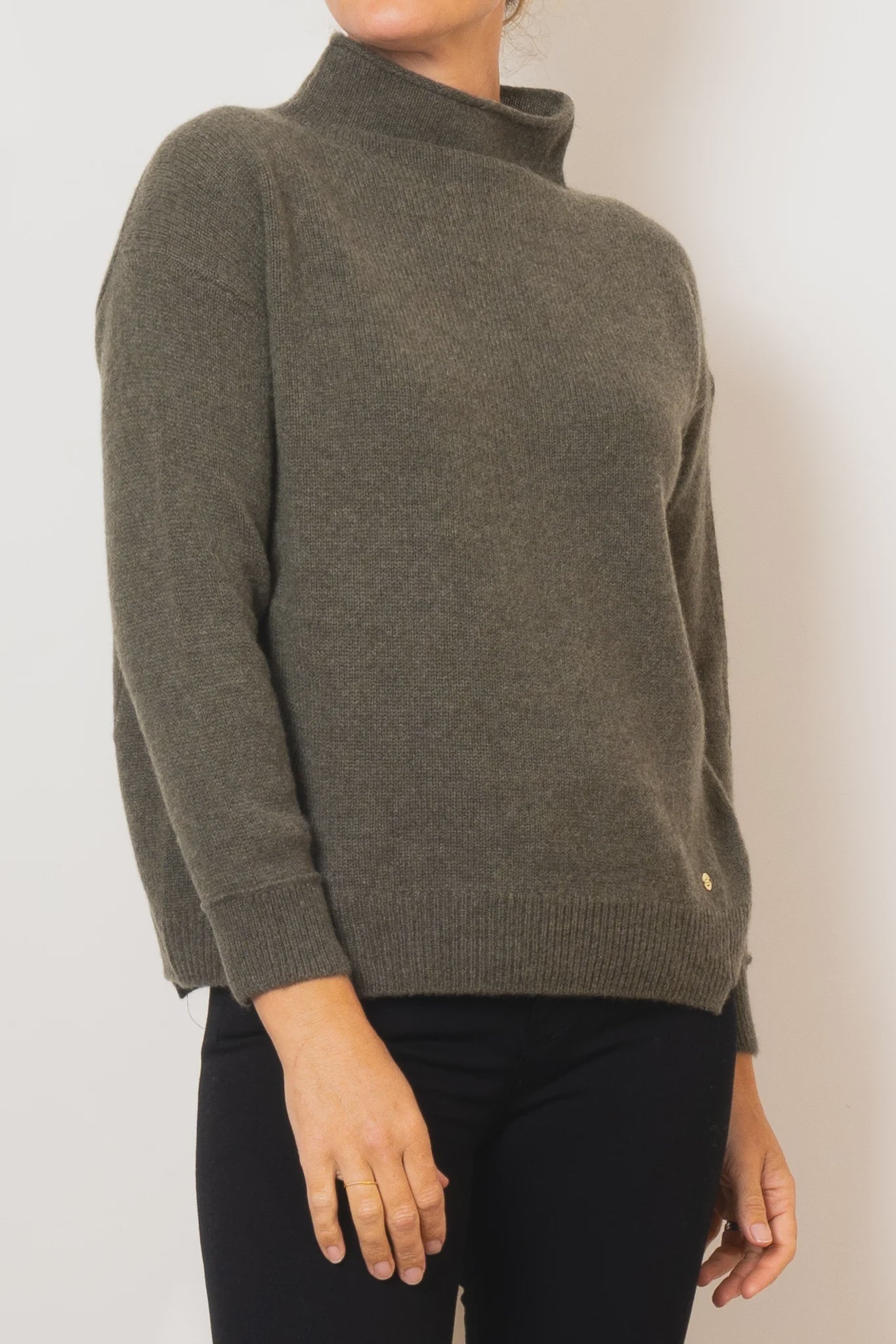 Penny Pullover in Military