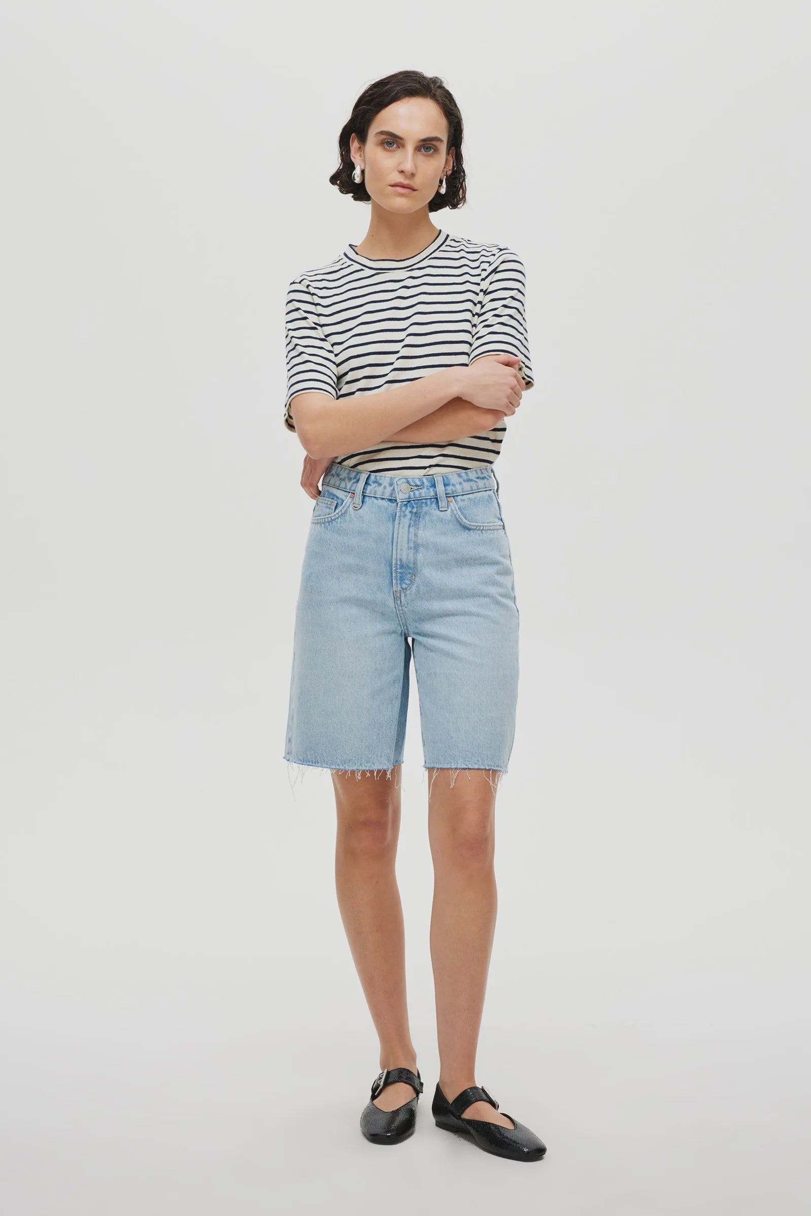 Neuw Phoebe Short Jetlag In Mid Vintage Indigo