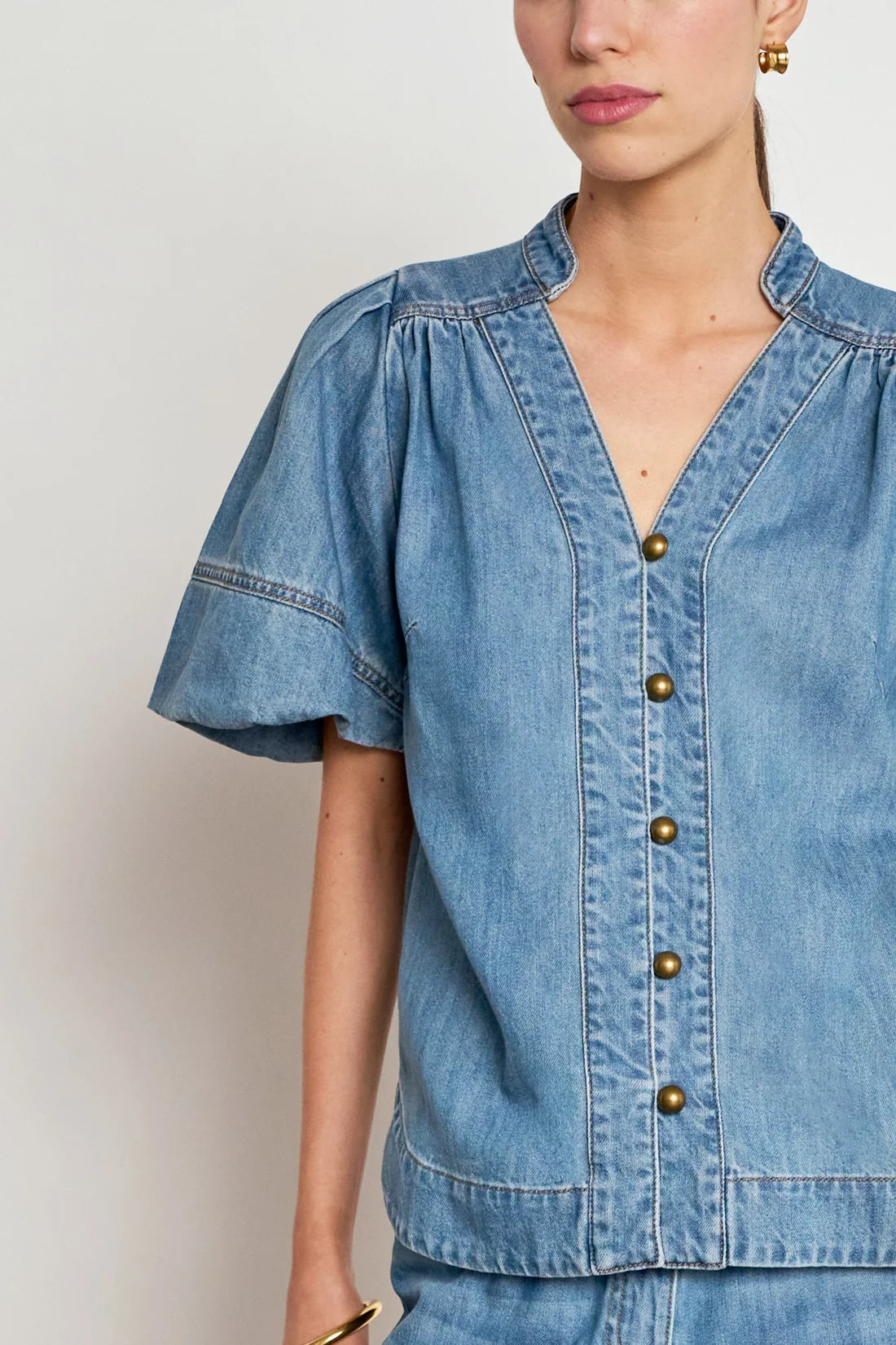 Magnify Top Mid Wash Denim