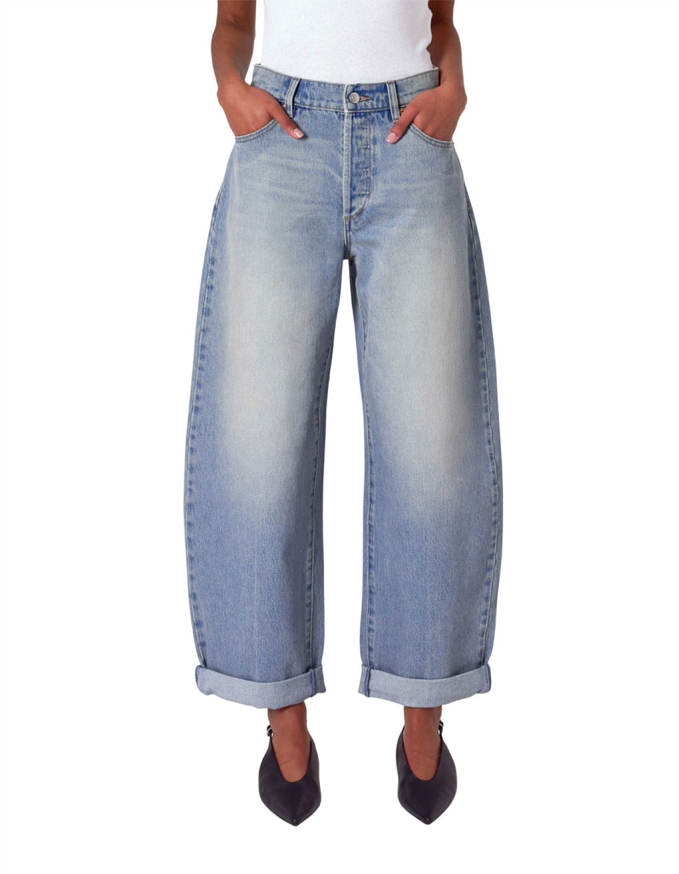 Gigi Barrel Palace Turn Up