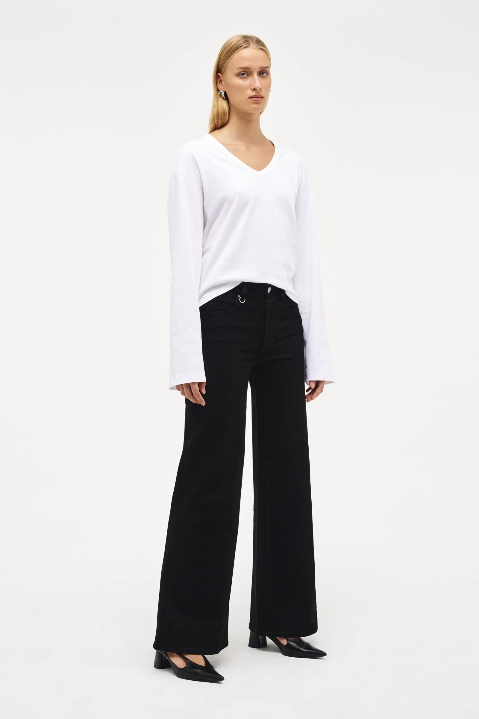 Eva Wide Sombre Sharp Black