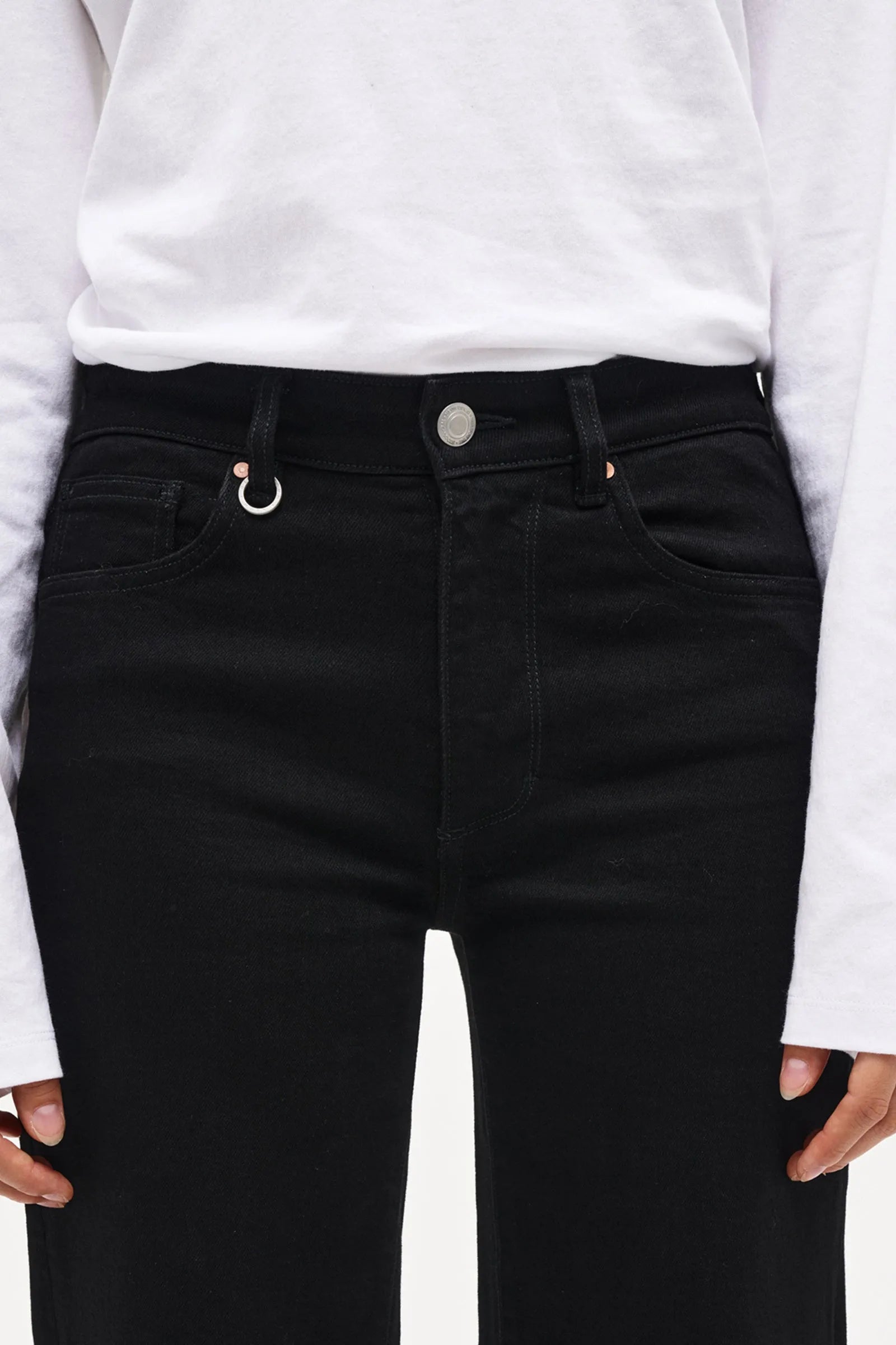 Eva Wide Sombre Sharp Black