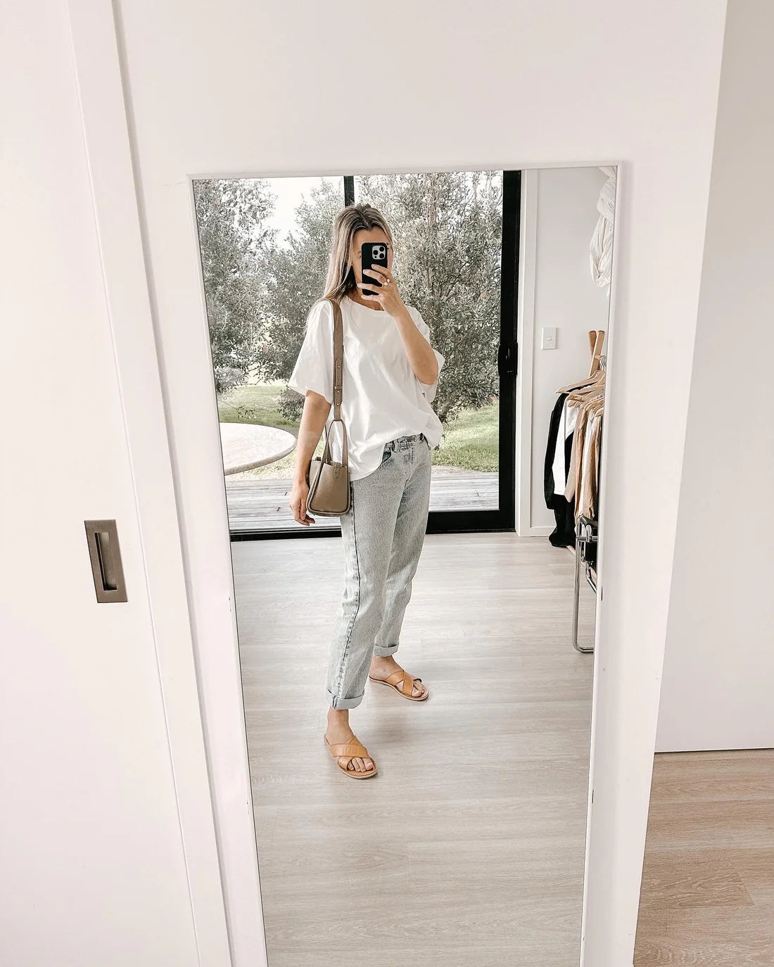 Le Edit Mom Jeans In Stonewashed