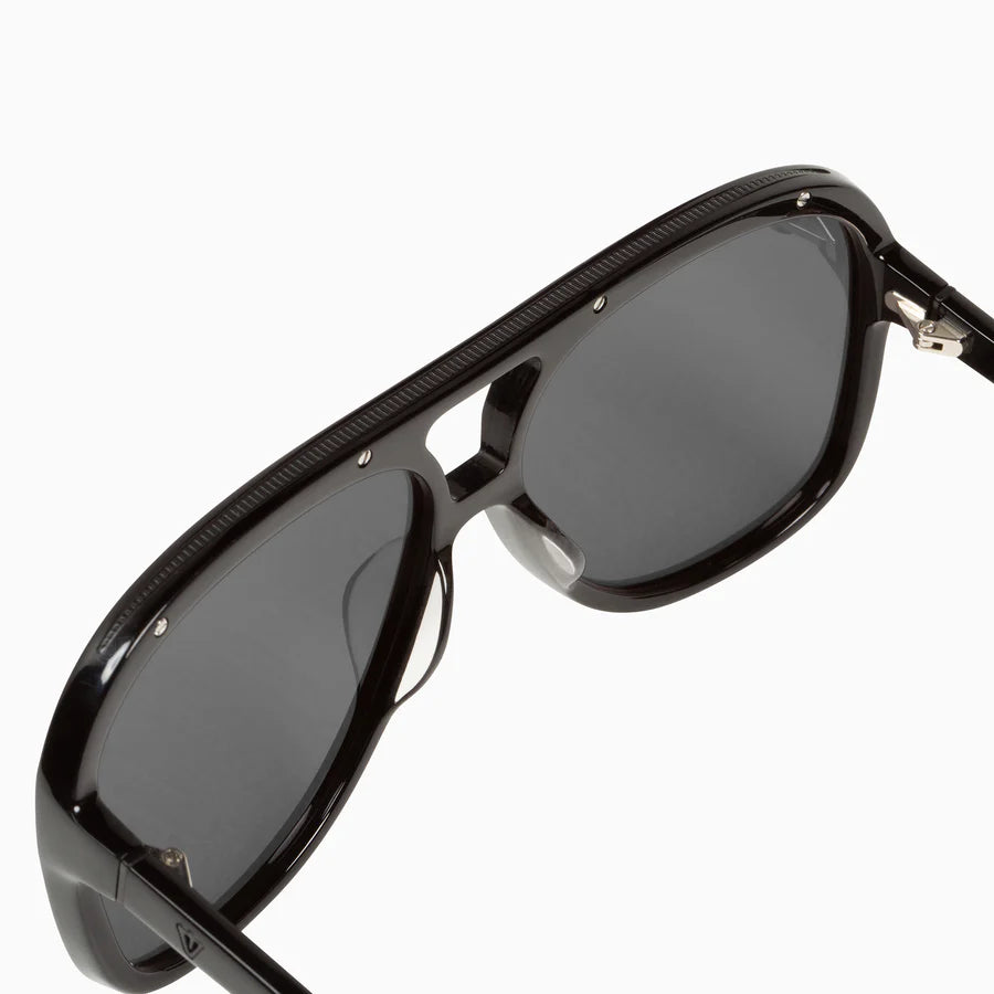 Bang Gloss Matte Black Metal Trim / Black Lens