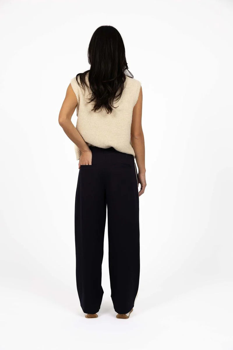 Roca Pant Black