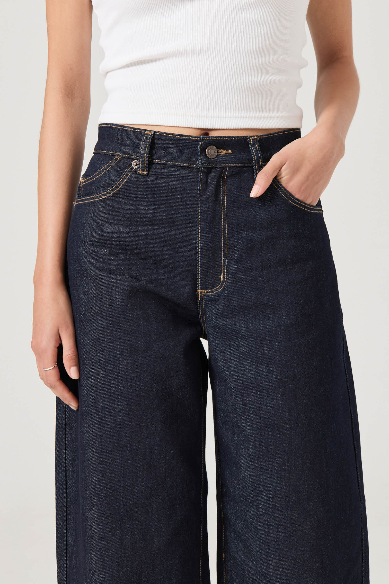 Gigi Barrel Super Rinse Denim