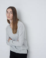 Yerse V Neck Wool Sweater In Light Grey