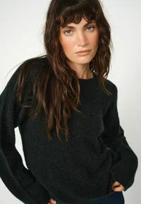 Mape O Neck Knit Scarab