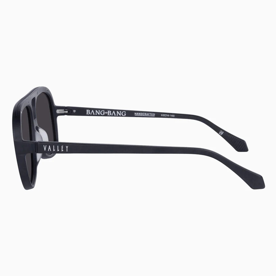 Bang Bang Matte Black w. Matte Black Metal / Black Lens