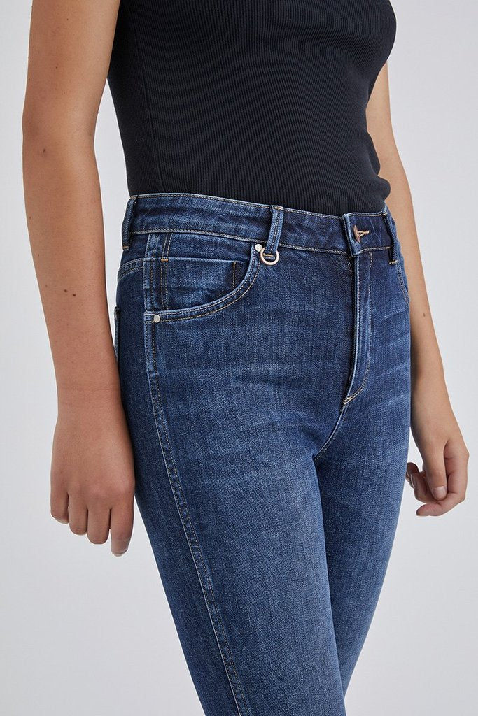 NEUW Marilyn Skinny in The Clash 32' Leg